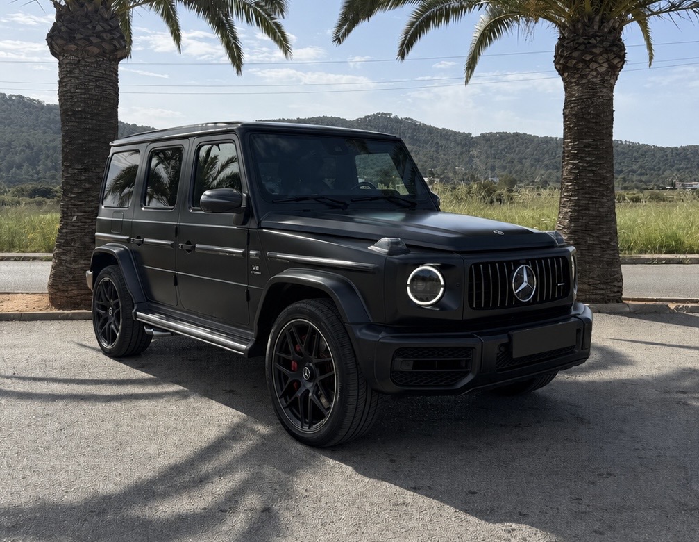 Luxury car rental in Ibiza - Blue Eyes Ibiza