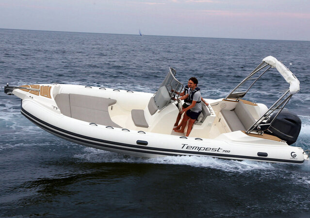 Rent Capelli Tempest 700 in Ibiza