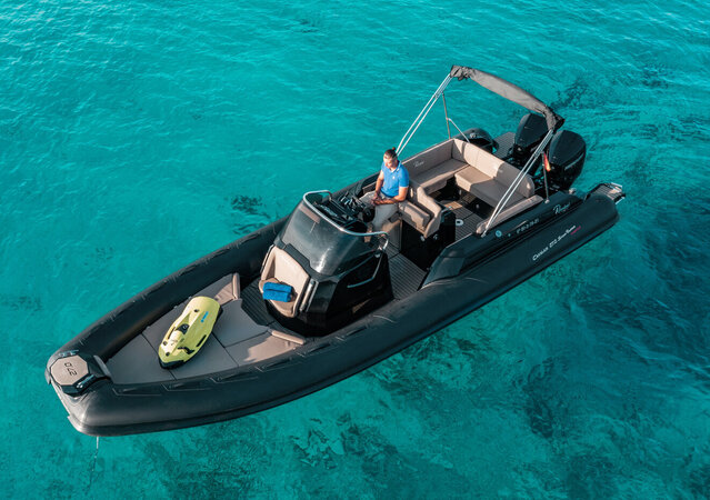 Rent Ranieri Cayman in Ibiza