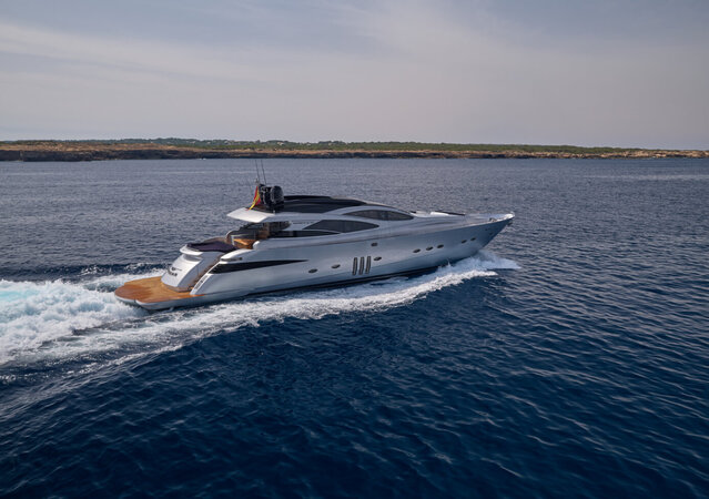 Rent Pershing 90 in Ibiza