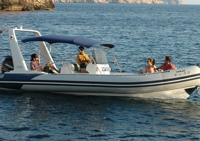 Rent Valiant 750 in Ibiza
