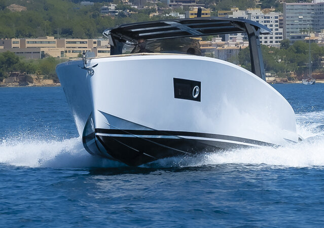 Rent Tesoro Yachts T40 in Ibiza